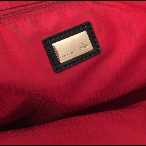 💠RARE FENDI TOTE💠 - Picture 4 of 9